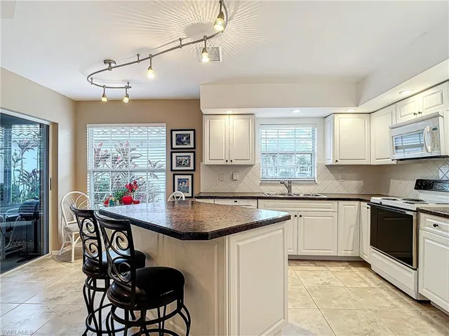 2161  Faliron  RD, North Fort Myers, FL 33917