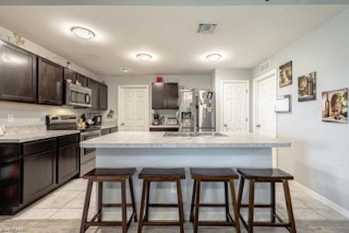 901 NE 18th TER, CAPE CORAL FL 33909