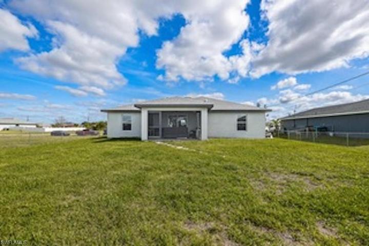 901 NE 18th TER, CAPE CORAL FL 33909