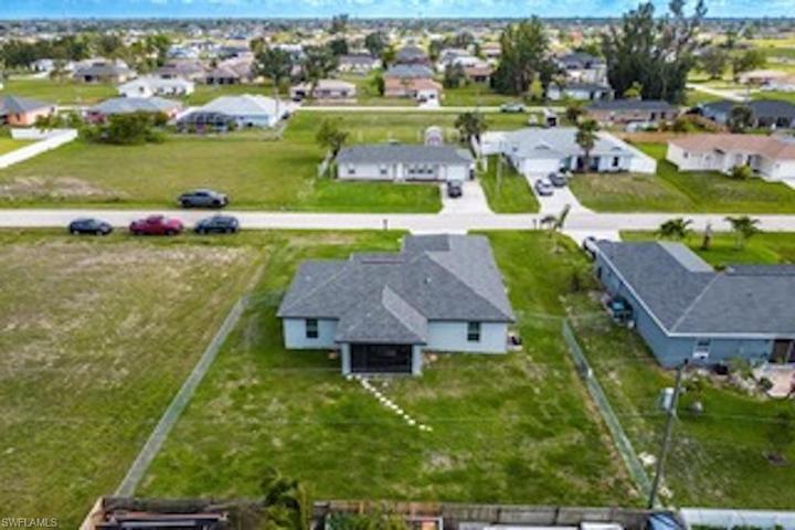 901 NE 18th TER, CAPE CORAL FL 33909