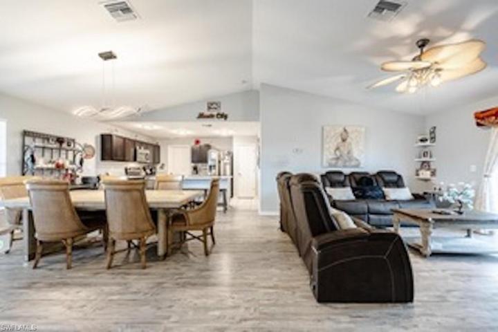 901 NE 18th TER, CAPE CORAL FL 33909