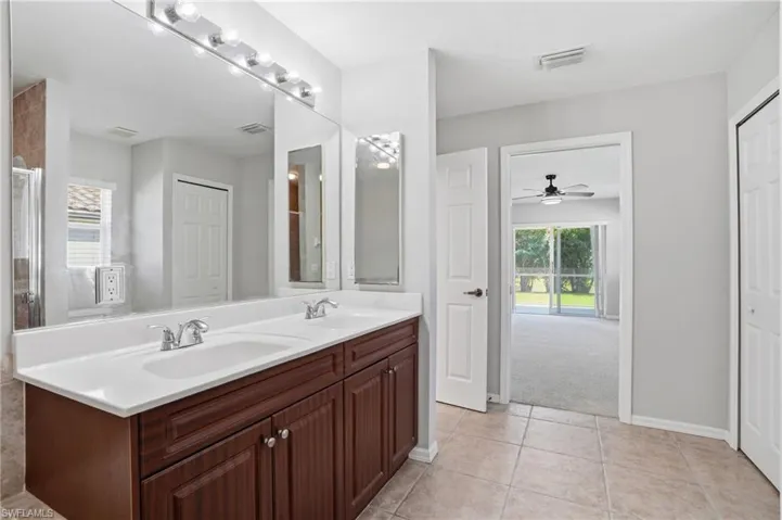 4222 Nw 22nd St, Cape Coral, Florida 33993