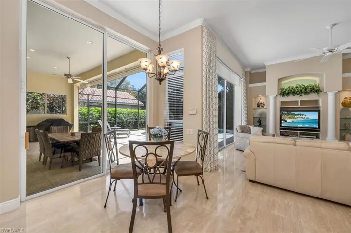 1078  Camelot  CIR, Naples, FL 34119