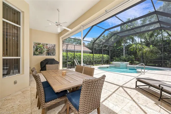 1078  Camelot  CIR, Naples, FL 34119