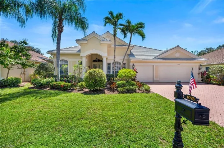 1078  Camelot  CIR, Naples, FL 34119