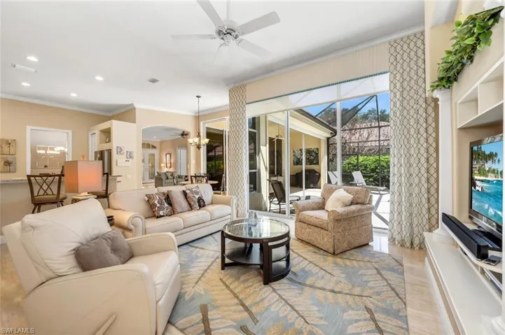 1078  Camelot  CIR, Naples, FL 34119