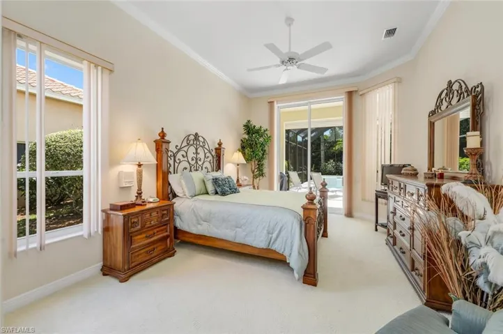 1078  Camelot  CIR, Naples, FL 34119