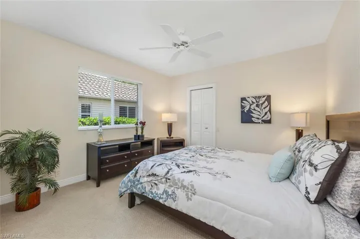 1078  Camelot  CIR, Naples, FL 34119