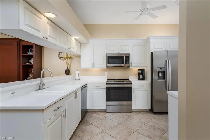 6570 Beach Resort Dr 7, Naples, Florida 34114