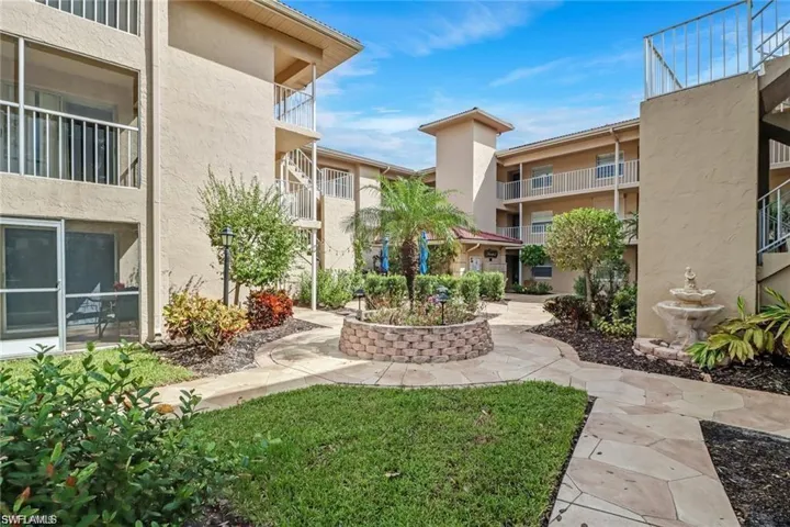 1075 Foxfire Ln 309, Naples, Florida 34104