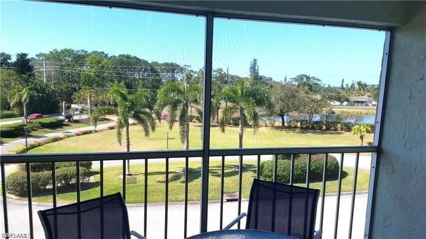 1075 Foxfire Ln 309, Naples, Florida 34104
