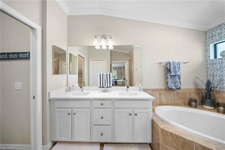 28011 Bridgetown Ct 5221, Bonita Springs, Florida 34135