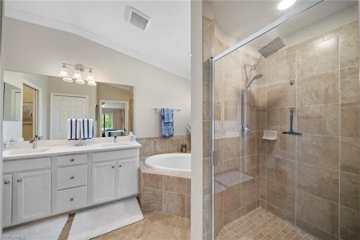 28011 Bridgetown Ct 5221, Bonita Springs, Florida 34135