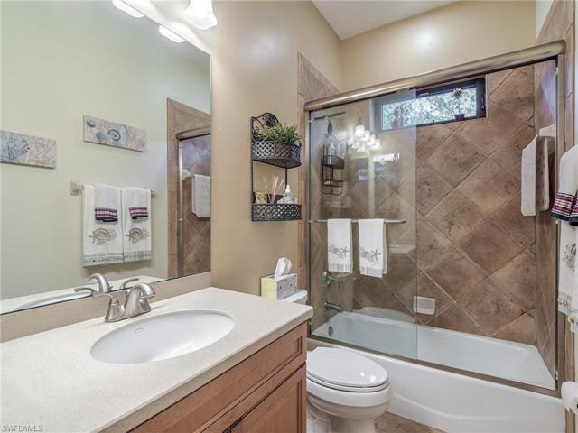 En Suite Guest Bath #1