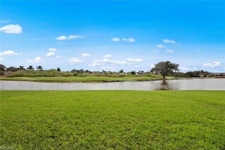 Lake & Golf course