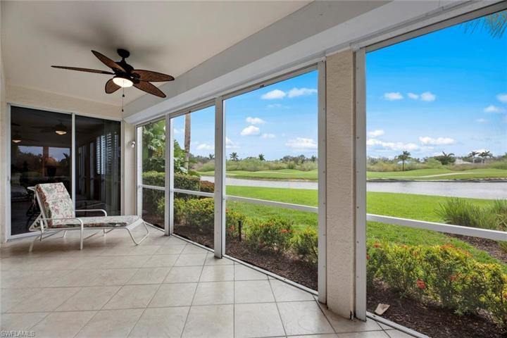 Screened lanai looking to the left