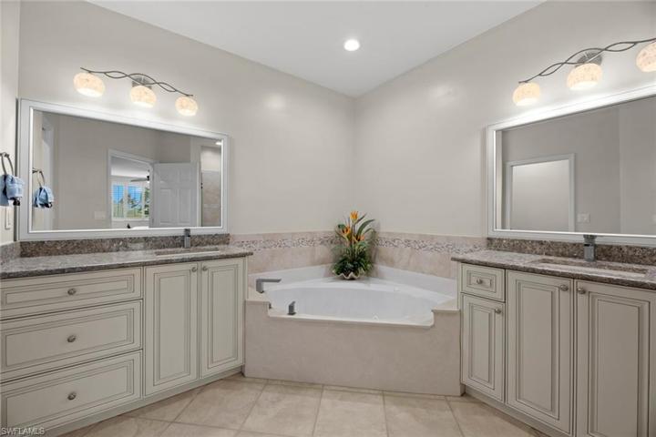 Granite counters, upgraded rectangular sinks
