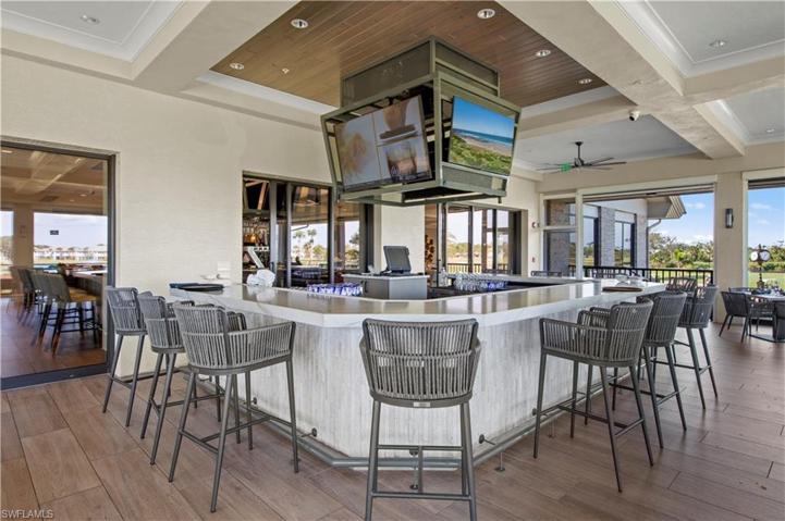 Outside bar