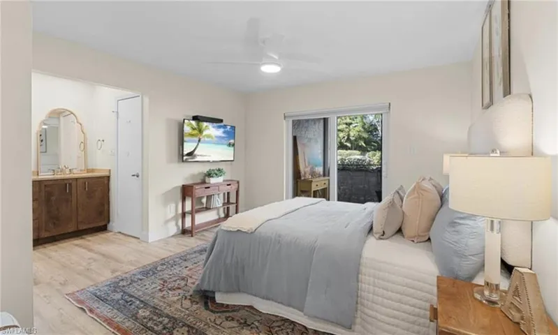 788  Park Shore  DR, Naples, FL 34103