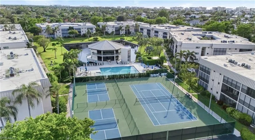 788  Park Shore  DR, Naples, FL 34103