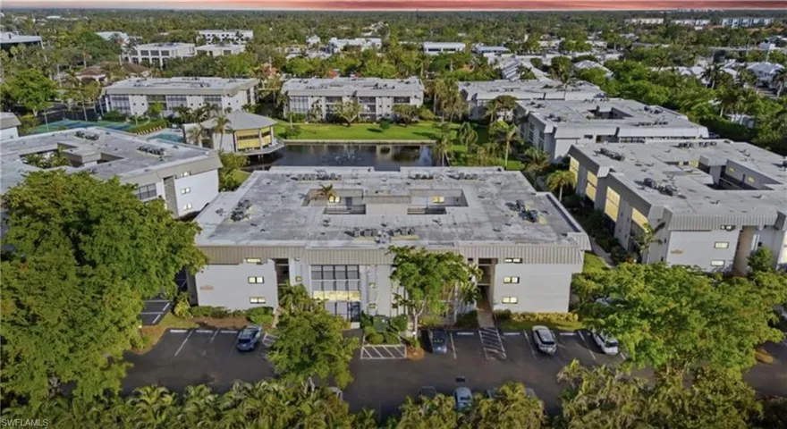 788  Park Shore  DR, Naples, FL 34103