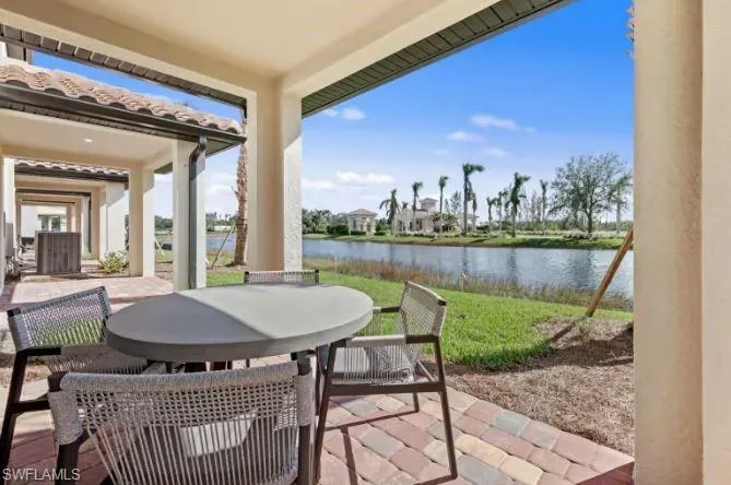 Photos are from interior of a model home. Illustration purposes only. Options may vary.