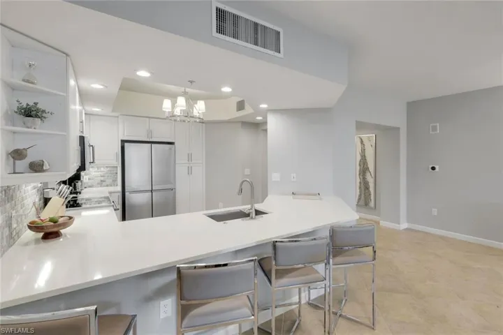 Updated Kitchen - Extensive Counterspace