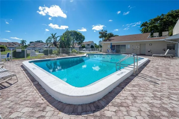494 Bristle Cone Ln # 48, Naples, Florida 34113