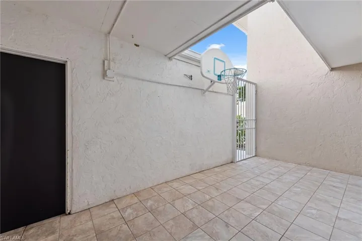 494 Bristle Cone Ln # 48, Naples, Florida 34113