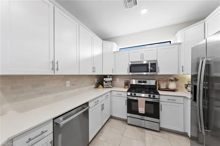 19512 Hinkley Dr, Estero, Florida 33928