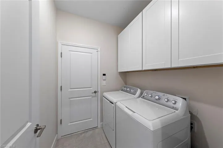 19512 Hinkley Dr, Estero, Florida 33928