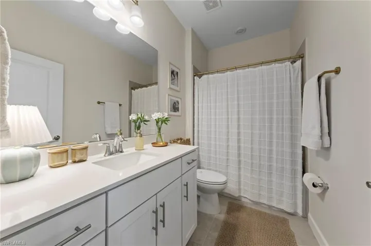 19512 Hinkley Dr, Estero, Florida 33928