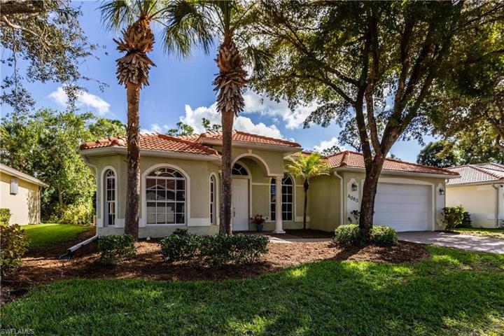 Large shady front yard to keep the house cool!