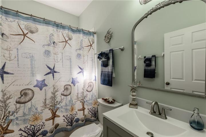 Bathroom 1 of 3