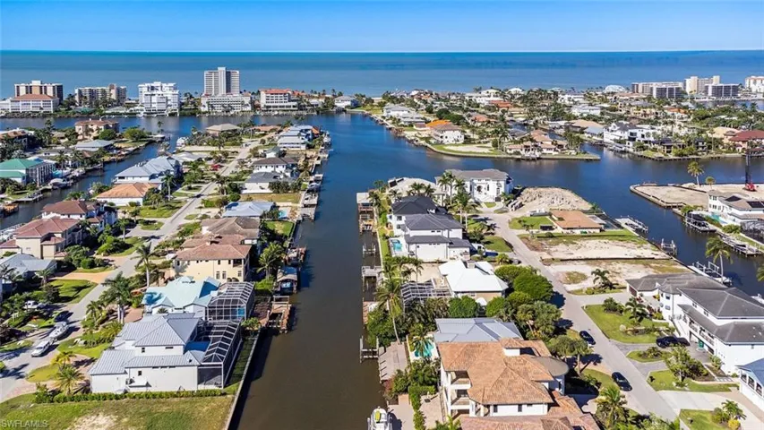 452 Willet Ave, Naples, Florida 34108