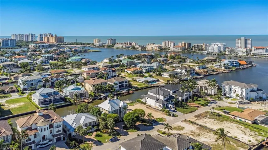 452  Willet  AVE, Naples, FL 34108