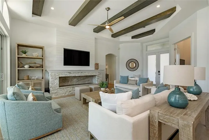 452  Willet  AVE, Naples, FL 34108
