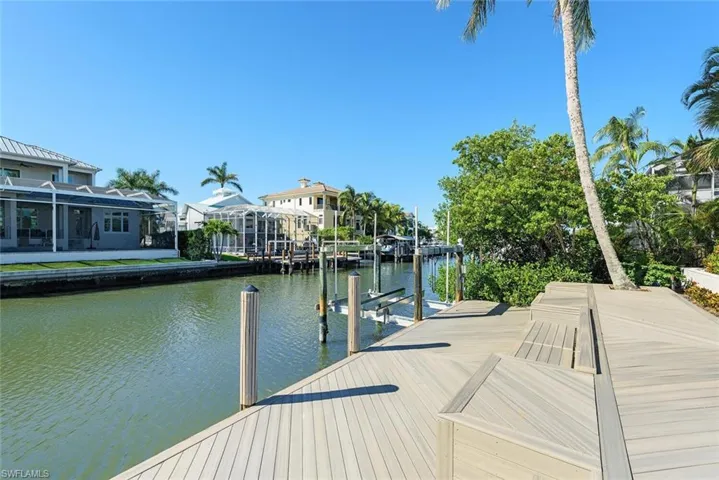 452 Willet Ave, Naples, Florida 34108