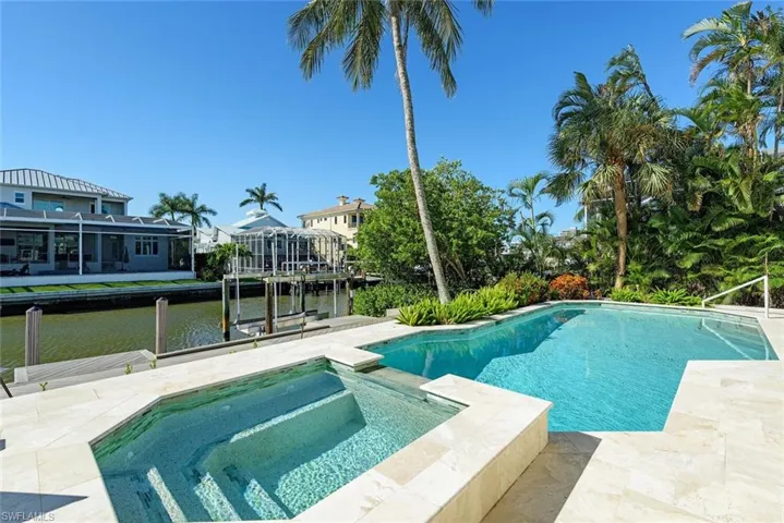 452 Willet Ave, Naples, Florida 34108