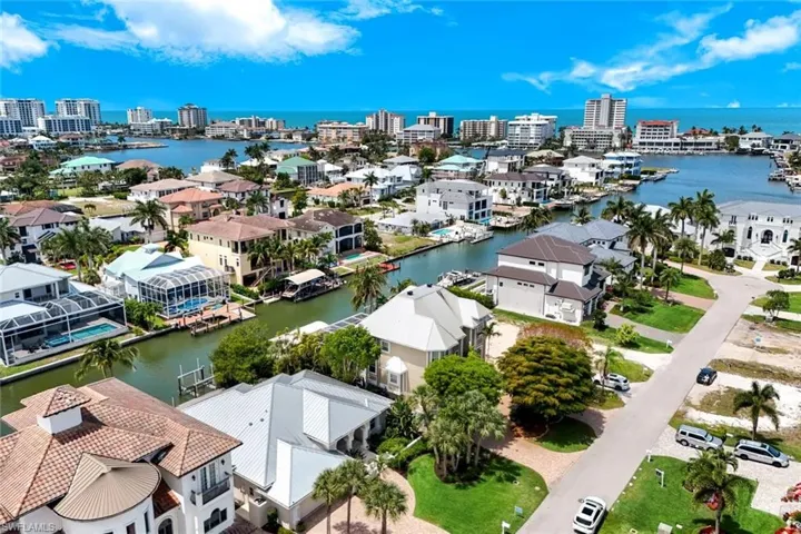 452 Willet Ave, Naples, Florida 34108