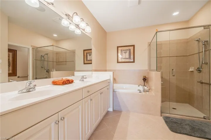 10568  Avila  CIR, Fort Myers, FL 33913