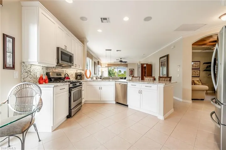 10568  Avila  CIR, Fort Myers, FL 33913