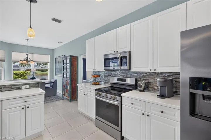 23410 Olde Meadowbrook Cir, Estero, Florida 34134