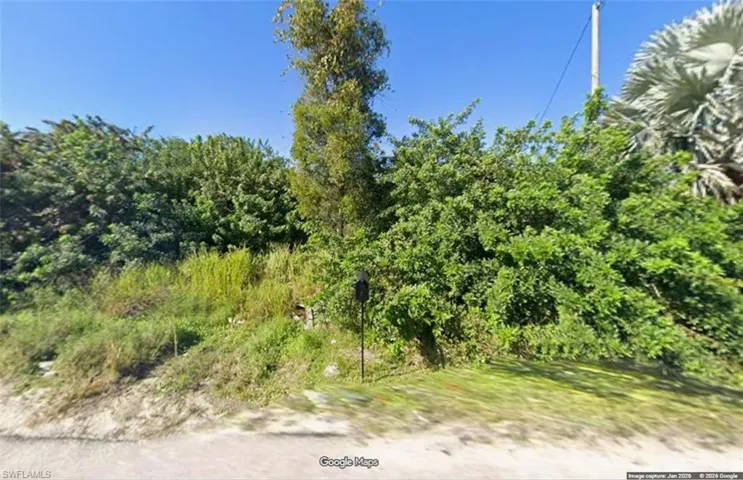 466 Petite Ave, Lehigh Acres, Florida 33974