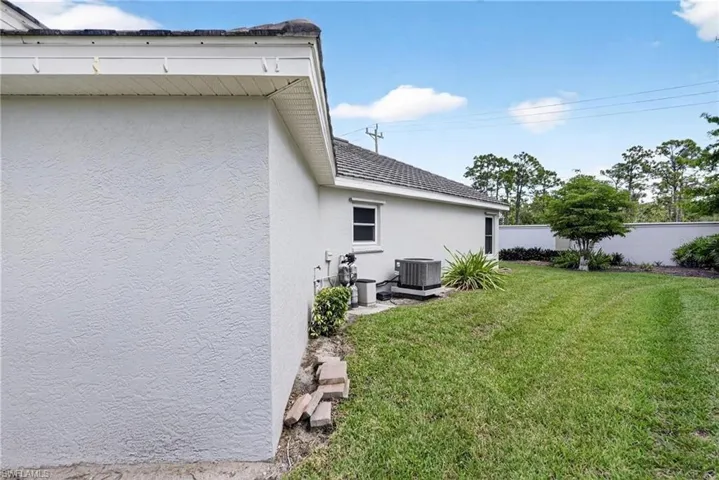 2070 King Tarpon Dr, Punta Gorda, Florida 33955