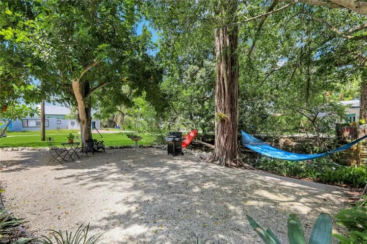 HUGE YARD!