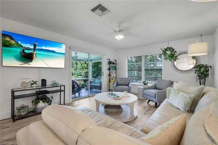 Light and bright with canal views...