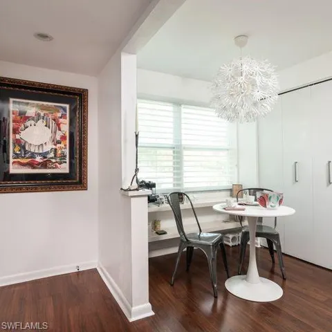Breakfast area - before owner moved out