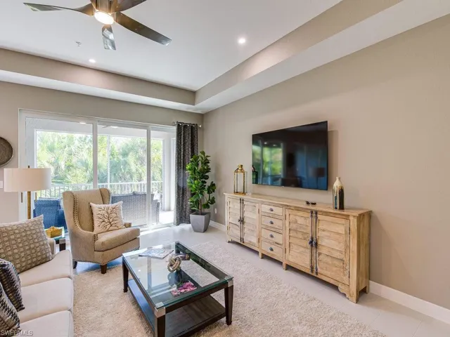 202  Indies E DR, Naples, FL 34114