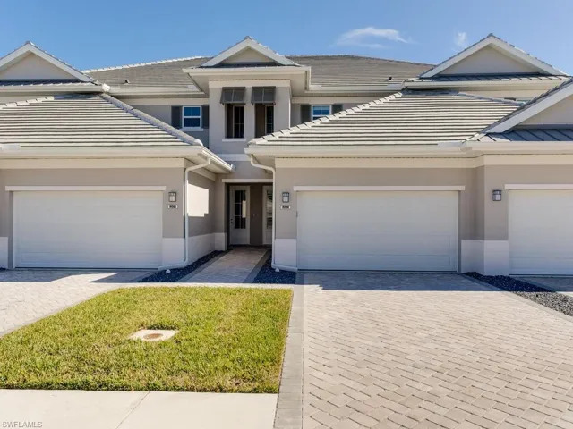 202  Indies E DR, Naples, FL 34114
